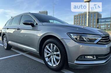 Універсал Volkswagen Passat 2017 в Києві