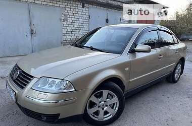 Седан Volkswagen Passat 2003 в Николаеве