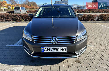 Универсал Volkswagen Passat 2013 в Житомире