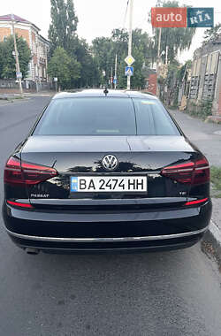 Седан Volkswagen Passat 2017 в Кропивницком