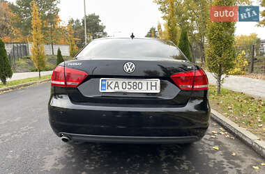 Седан Volkswagen Passat 2011 в Киеве