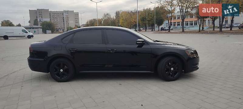 Седан Volkswagen Passat 2013 в Черкассах