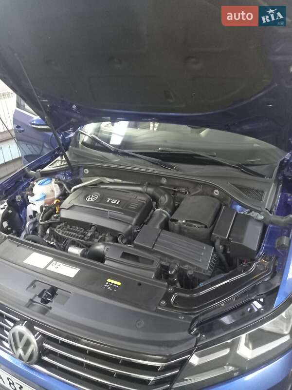 Седан Volkswagen Passat 2017 в Киеве