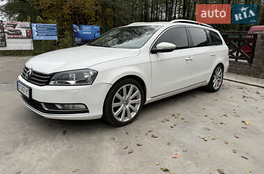 Універсал Volkswagen Passat 2011 в Славуті