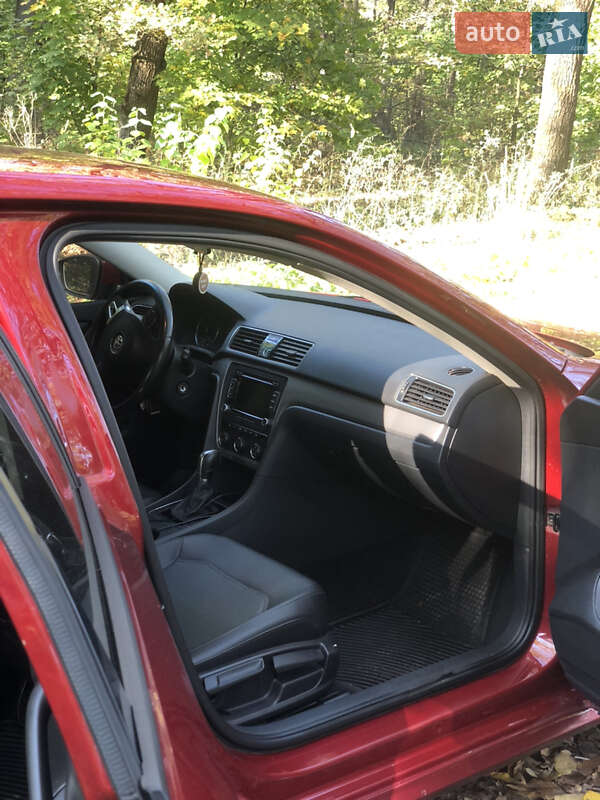 Седан Volkswagen Passat 2014 в Черкассах