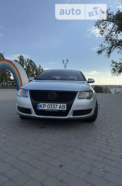 Седан Volkswagen Passat 2005 в Запоріжжі