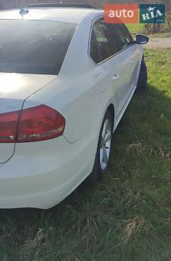 Седан Volkswagen Passat 2011 в Львові