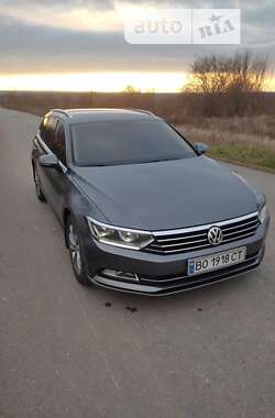 Универсал Volkswagen Passat 2016 в Гусятине