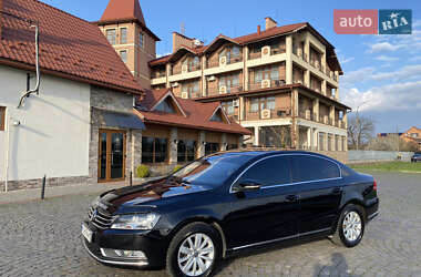 Седан Volkswagen Passat 2014 в Мукачевому