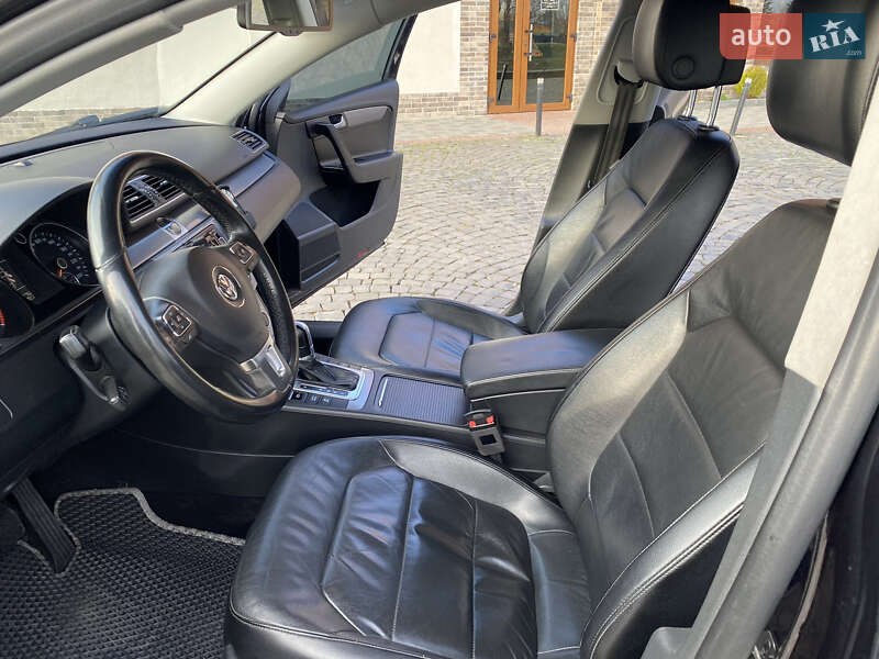 Седан Volkswagen Passat 2014 в Мукачево