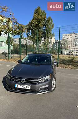 Седан Volkswagen Passat 2016 в Києві