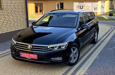 Універсал Volkswagen Passat 2021 в Луцьку