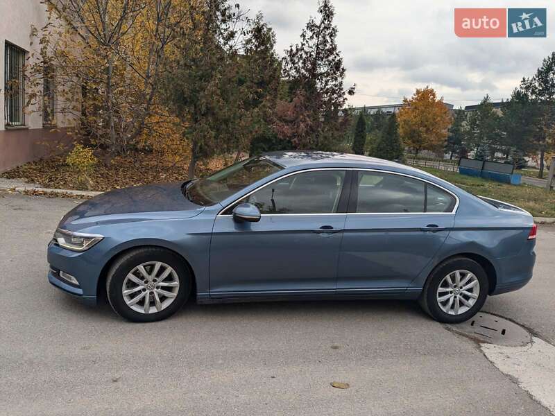 Седан Volkswagen Passat 2015 в Вінниці