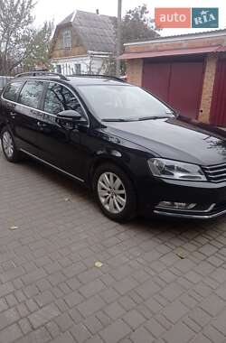 Універсал Volkswagen Passat 2014 в Житомирі