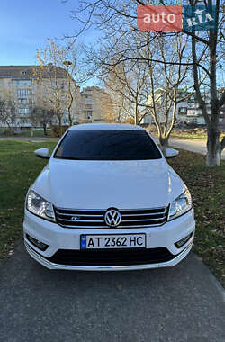 Седан Volkswagen Passat 2014 в Івано-Франківську