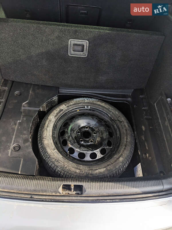 Универсал Volkswagen Passat 2011 в Тернополе