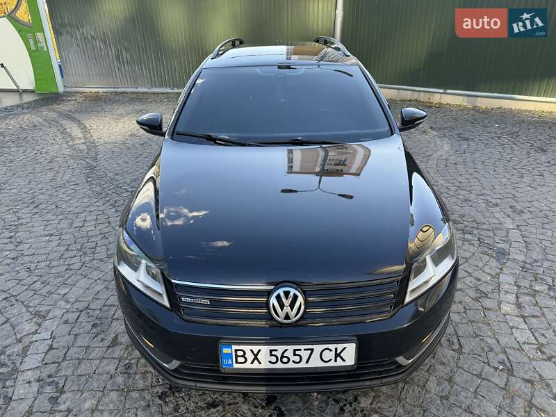 Універсал Volkswagen Passat 2012 в Хмельницькому