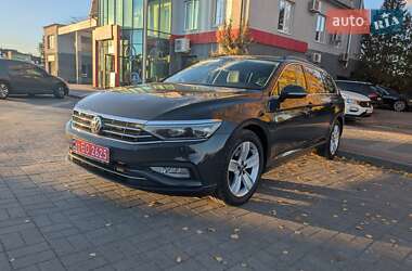 Універсал Volkswagen Passat 2019 в Луцьку