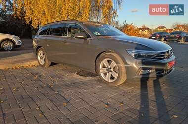 Універсал Volkswagen Passat 2019 в Луцьку