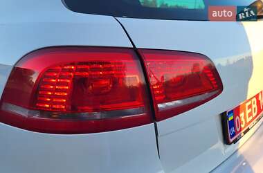 Універсал Volkswagen Passat 2012 в 