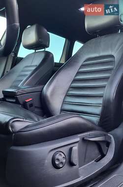 Універсал Volkswagen Passat 2012 в 