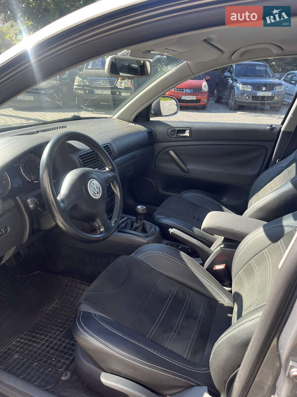 Универсал Volkswagen Passat 2004 в Черновцах