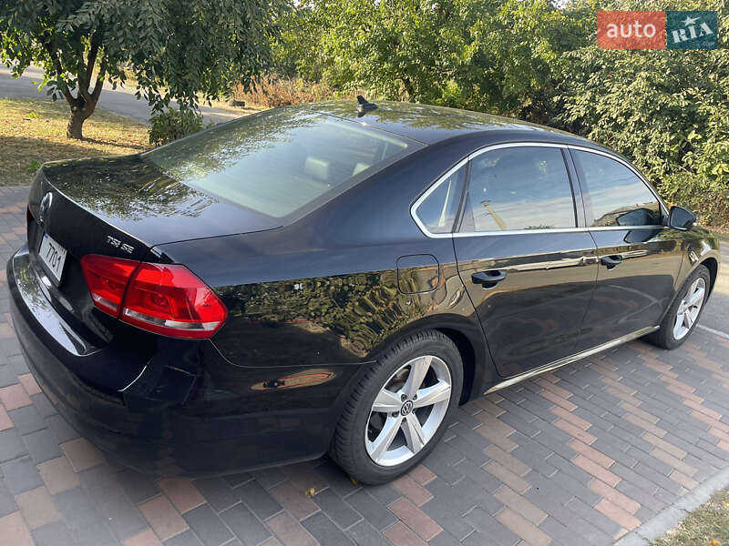 Седан Volkswagen Passat 2014 в Лохвице