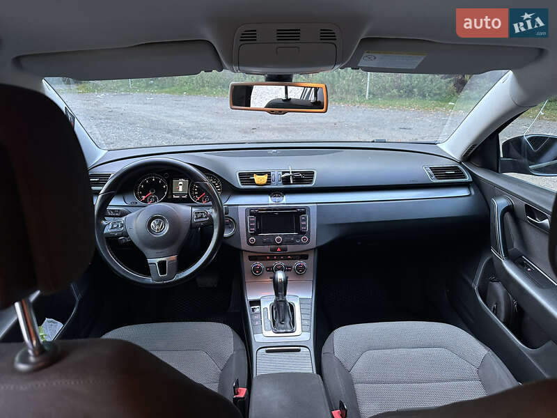 Универсал Volkswagen Passat 2013 в Ужгороде