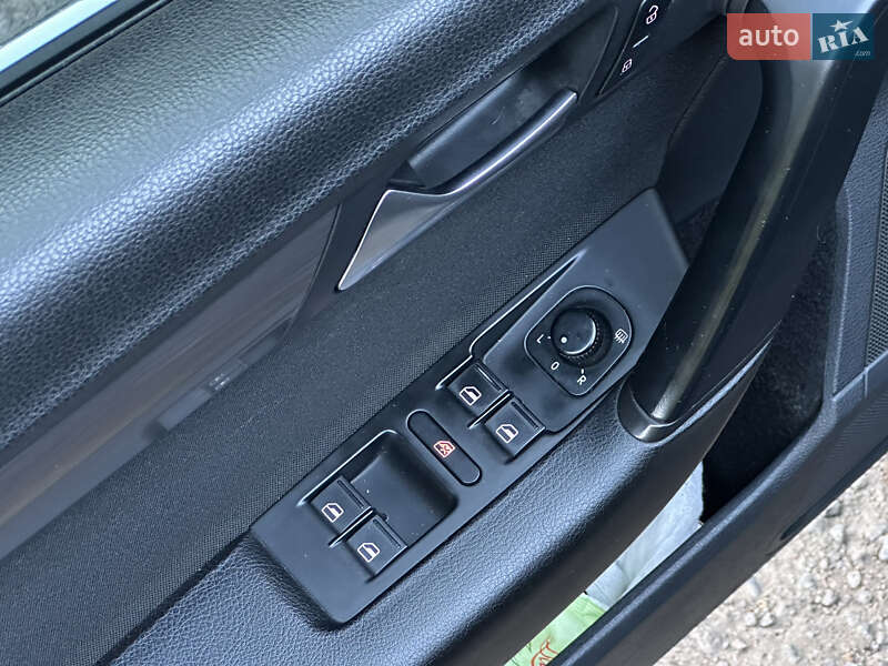 Универсал Volkswagen Passat 2013 в Ужгороде