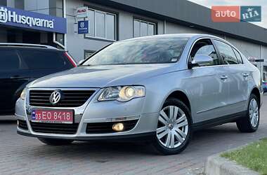 Седан Volkswagen Passat 2006 в Сарнах