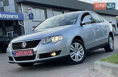 Седан Volkswagen Passat 2006 в Сарнах