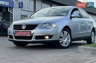 Седан Volkswagen Passat 2006 в Сарнах