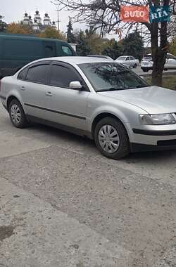 Седан Volkswagen Passat 2000 в Дніпрі