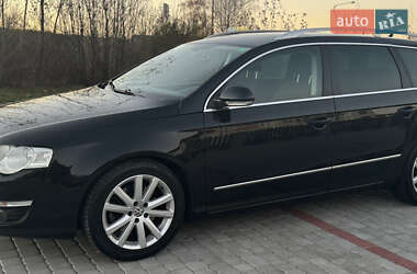 Универсал Volkswagen Passat 2010 в Староконстантинове