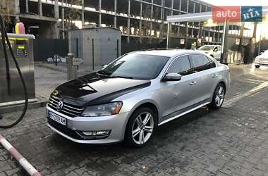 Седан Volkswagen Passat 2014 в Львові