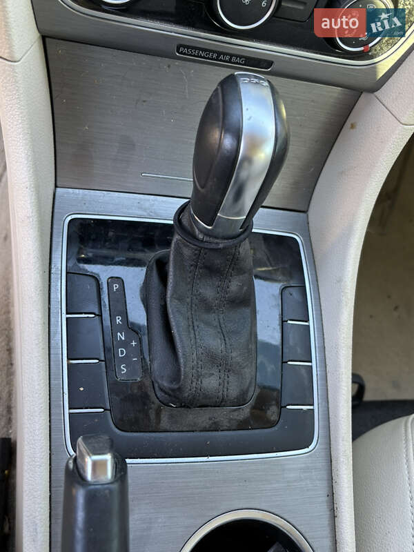 Седан Volkswagen Passat 2013 в Стрые