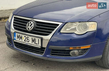 Универсал Volkswagen Passat 2006 в Хусте