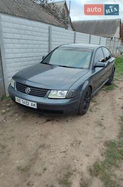 Седан Volkswagen Passat 1999 в Миколаєві