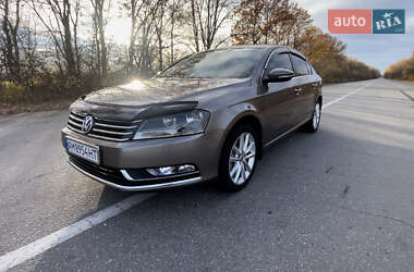 Седан Volkswagen Passat 2011 в Любарі