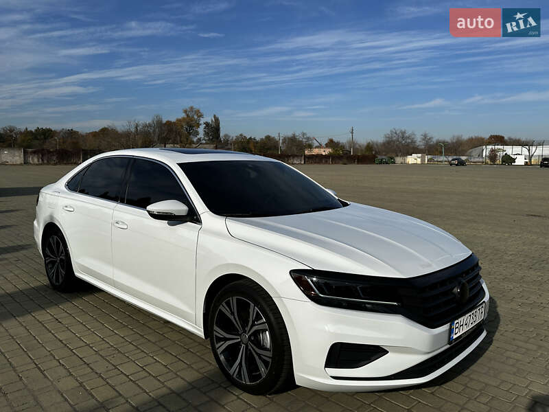 Седан Volkswagen Passat 2020 в Одессе