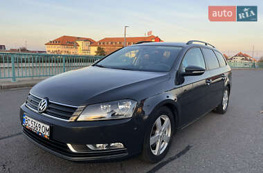 Универсал Volkswagen Passat 2011 в Новояворовске