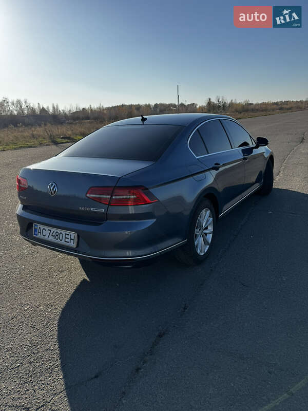 Седан Volkswagen Passat 2014 в Рівному