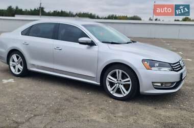 Седан Volkswagen Passat 2013 в Києві