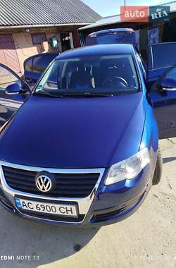 Седан Volkswagen Passat 2005 в Луцьку