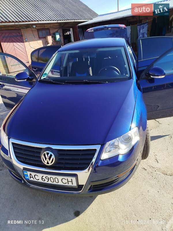 Седан Volkswagen Passat 2005 в Луцьку