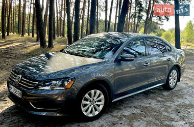 Седан Volkswagen Passat 2012 в Сумах