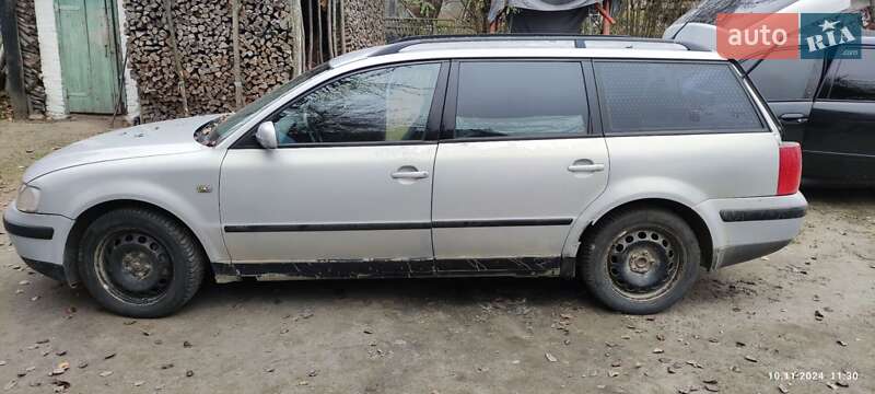 Універсал Volkswagen Passat 2000 в Турійську