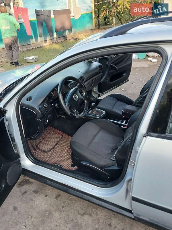 Універсал Volkswagen Passat 2000 в Турійську