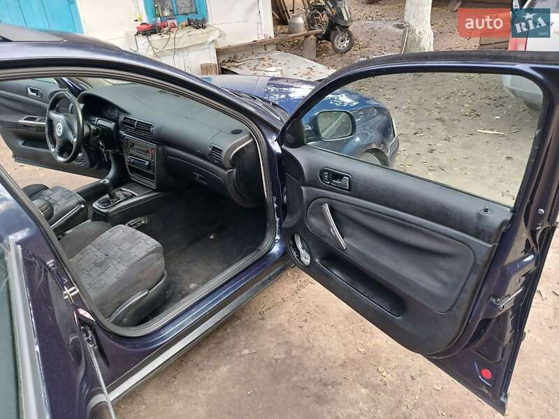 Універсал Volkswagen Passat 2000 в Турійську