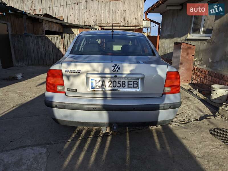Седан Volkswagen Passat 1997 в Киеве